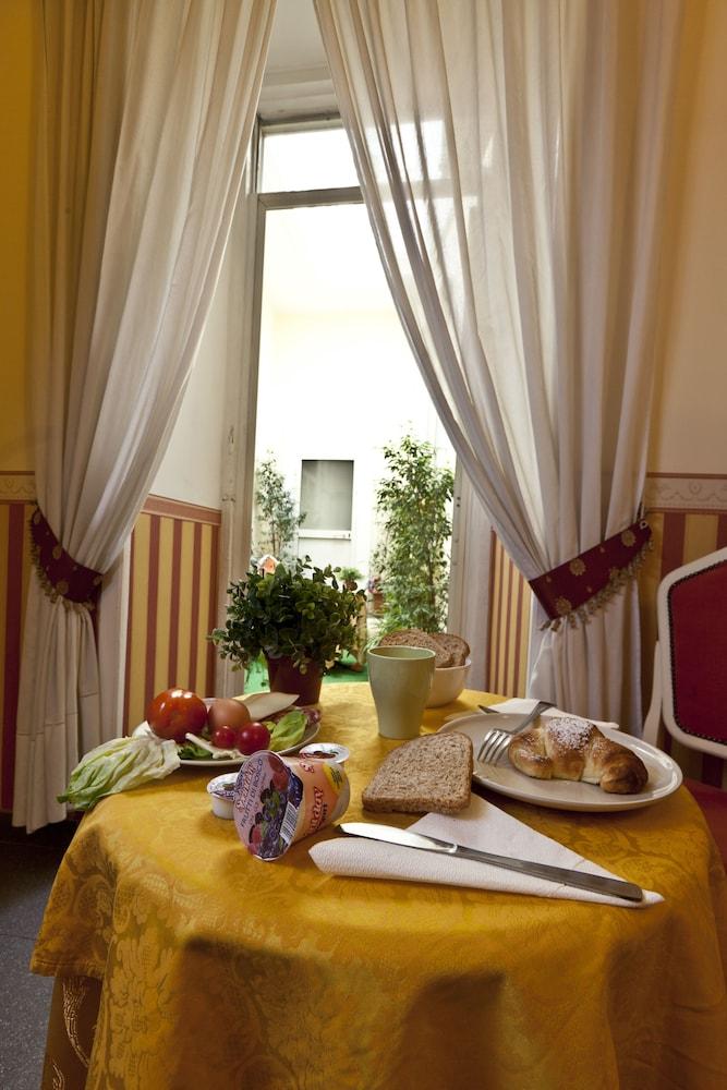 B&B MediNapoli Bagian luar foto