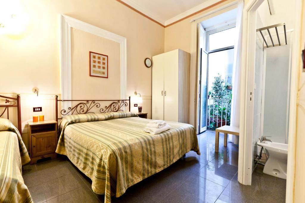 B&B MediNapoli Ruang foto